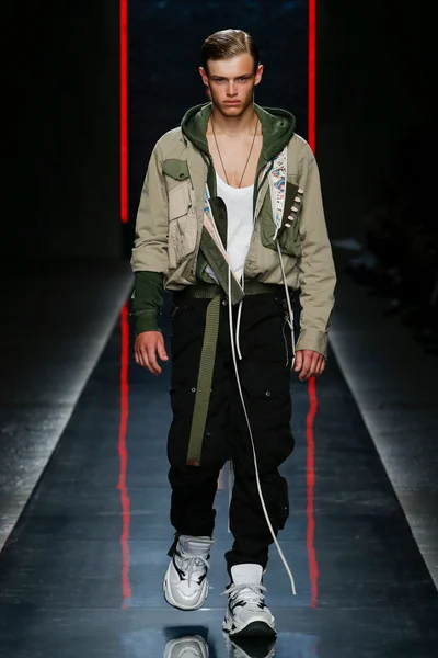 Look 1